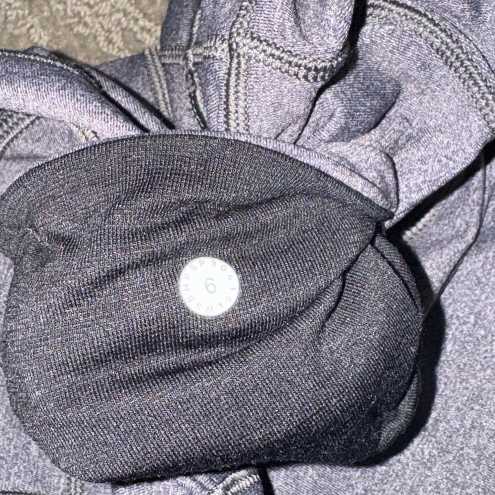Lululemon gray wide leg leggings - Picture 4 of 5